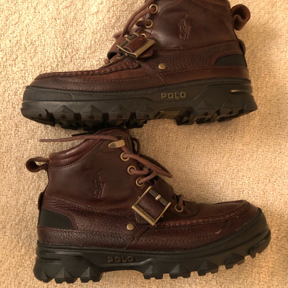 UNISEX RALPH LAUREN LEATHER BOOTS.